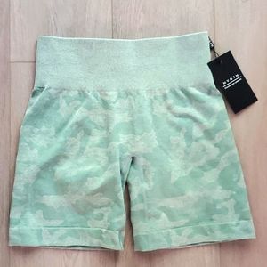 Nvgtn Camo Bike Shorts Sage Green S Small NEW